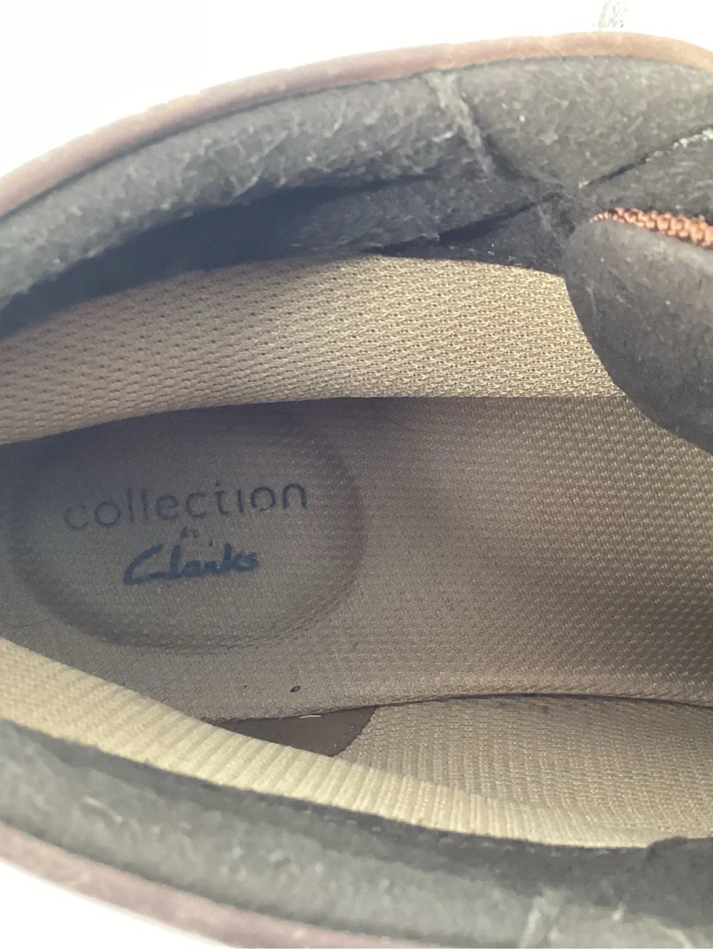 Clarks Vargo Brown Suede Chukka Boots with Contrast Laces